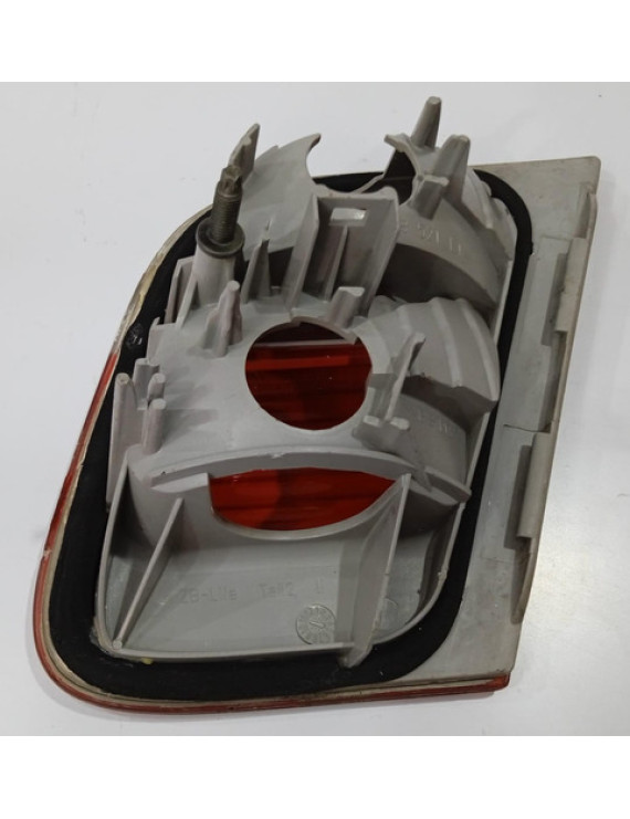 Lanterna Esquerda Tampa Traseira Bmw 320 E46 2002 - 2005