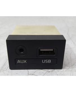 Entrada Aux Usb Auxiliar Cerato 2014 - 2019