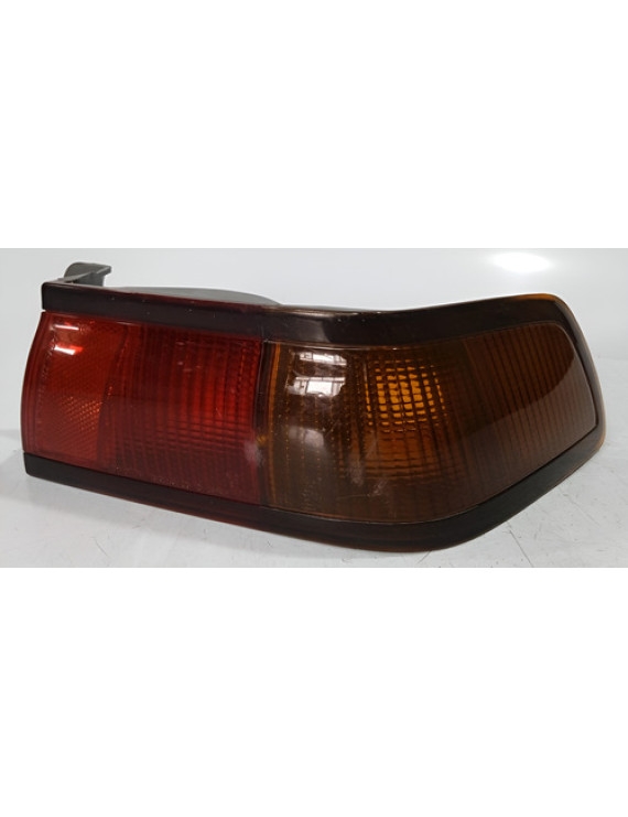 Lanterna Direita Toyota Camry 1997 1998 1999 Direito/passageiro Vermelho