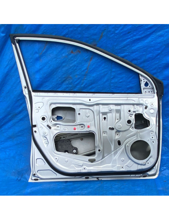 Porta Dianteira Esquerda Toyota Yaris 2019 A 2023 Avaria