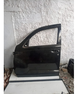 Porta Dianteira Esquerda Pt Cruiser 2004 - 2008 / Detalhe Preto Porta Dianteira Esquerda Pt Cruiser 2004 - 2008 / Detalhe Preto