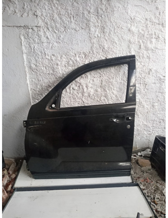 Porta Dianteira Esquerda Pt Cruiser 2004 - 2008 / Detalhe Preto