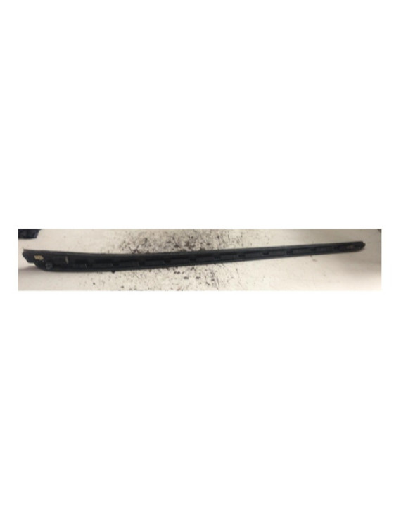 Moldura Externa Parabrisa Direito Azera 2012 - 2016 