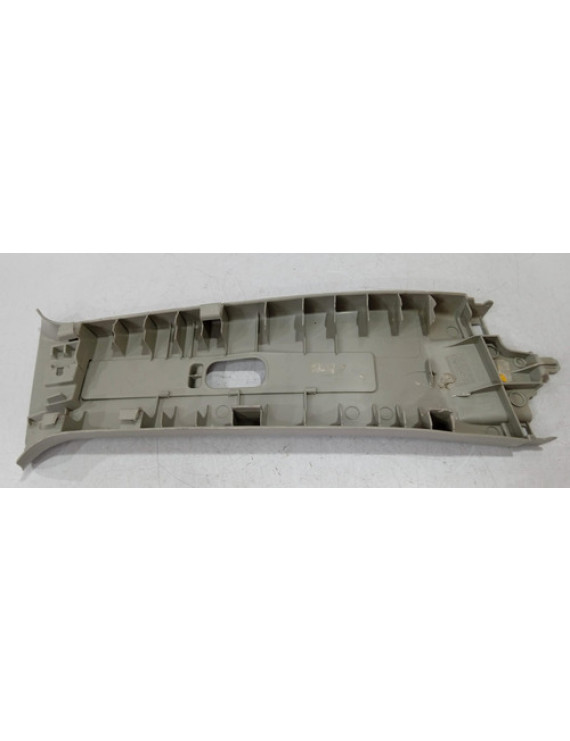 Moldura Central Esquerdo Hilux Sw4 2005 - 2015