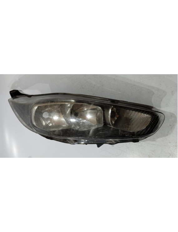 Farol Direito Ford Fiesta 2013 - 2019 / Detalhe