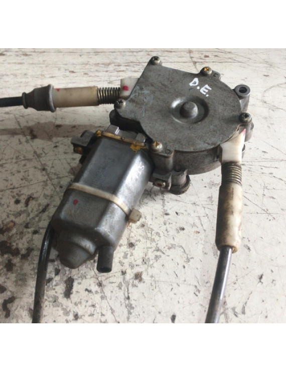 Máquina Vidro Dianteira Direita Volvo 460 1996