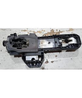 Suporte Maçaneta Dianteira Direita Mercedes Gla200 2015 Preto