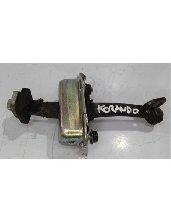 Limitador Porta Traseira Esquerda Korando 2011 - 2018