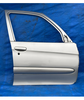 Porta Dianteira Direita Xsara Picasso 2001 A 2012 Dianteira Direita Prateado
