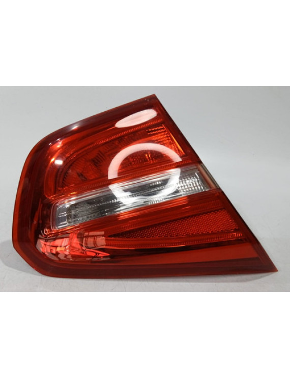 Lanterna Esquerda Da Tampa Mercedes Gla200 2014 - 2018