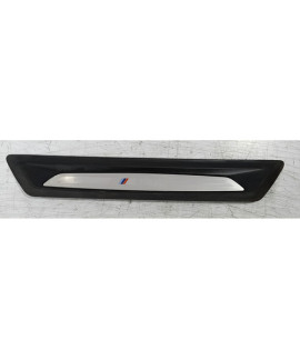 Soleira Porta Traseira Esquerda Bmw M135 2015 Preto