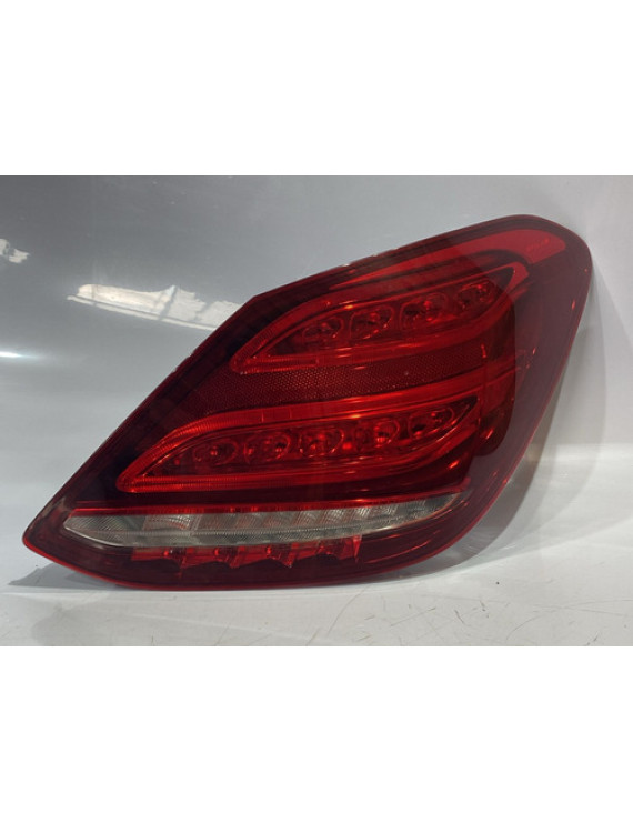Lanterna Direita Mercedes C180 C200 2015 2016 2017 2018