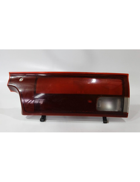 Lanterna Direita Tampa Toyota Prévia 1990 - 1999 Detalhe Direito/passageiro Vermelho
