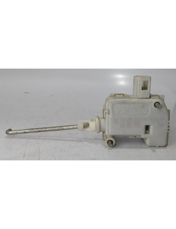 Trava Tranca Porta Malas Golf 1999 - 2005