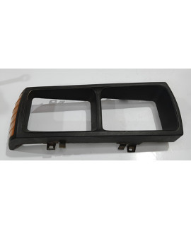 Moldura Do Farol Direito Passat Gts Pointer 1983 Preto