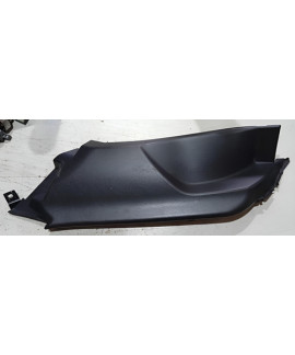 Moldura Lateral Esquerdo Banco Traseiro Lancer 2014 Preto