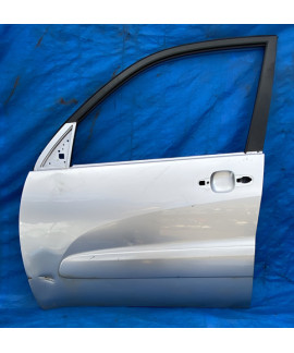Porta Dianteira Esquerda Rav4 2000 Á 2005 / Detalhe Dianteira Esquerda Prateado