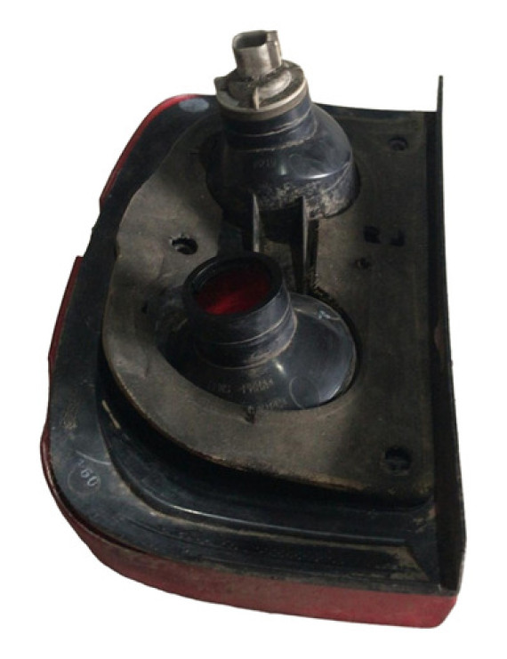 Lanterna Direita Freelander 2001 2002 2003 2004 2005 2006 Direito Vermelho