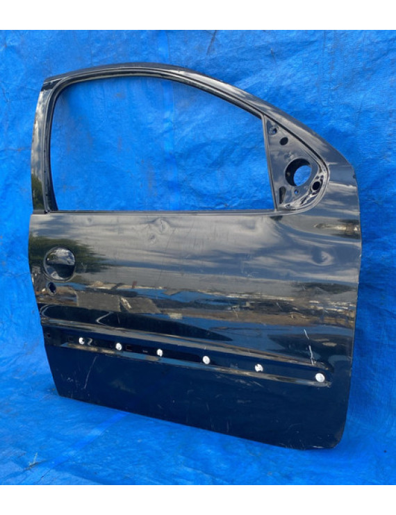 Porta Dianteira Direita Peugeot 206 207 4 Portas Detalhe Dianteira Direita Preto