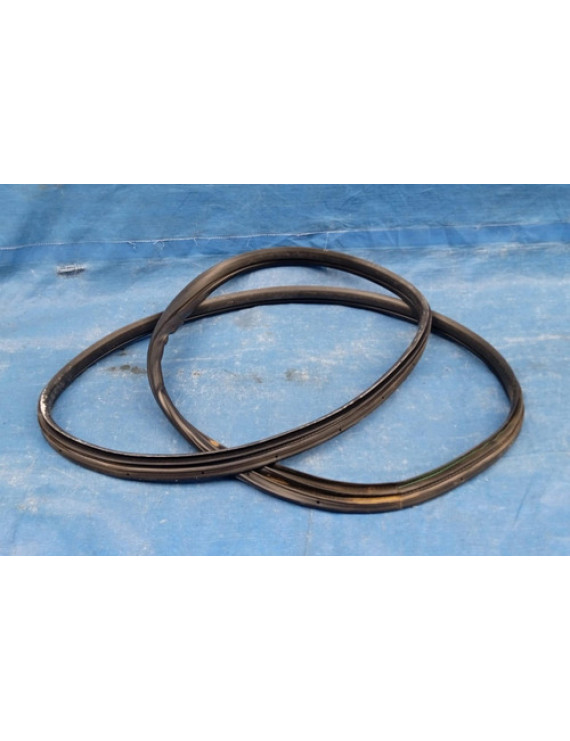 Borracha Porta Traseira Esquerda Hrv 1.8 2016 - 2021 Preto