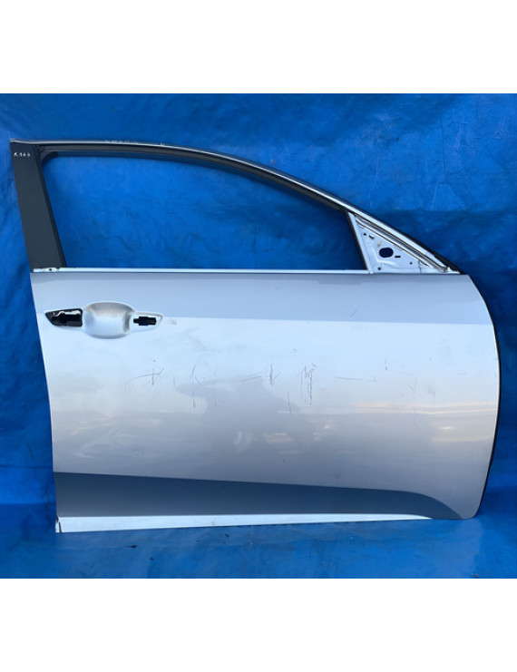Porta Dianteira Direita Honda Civic 2017 - 2020 / Detalhe Prateado