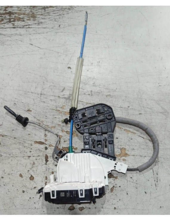 Fechadura Traseira Direita Mercedes Gla200 2013 2014 15 2016