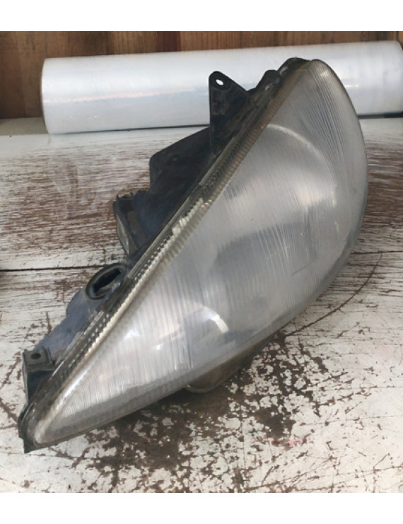 Farol Esquerdo Peugeot 206 1998 - 2003 Esquerdo
