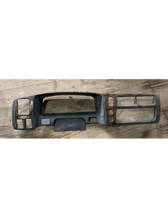Moldura Painel Central Pajero Sport 2000 / Mr240712