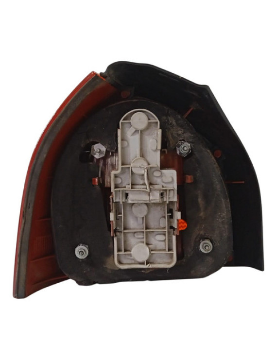 Lanterna Direita Audi  A3 2001 2002 2003 2004 2005 Direito/passageiro Vermelho