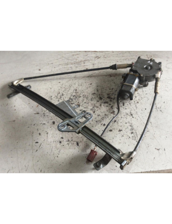 Máquina Vidro Dianteira Direita Volvo 460 1996