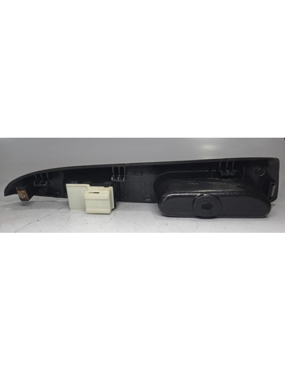 Botão De Vidro Traseiro Direito Chery Qq 2011 - 2015