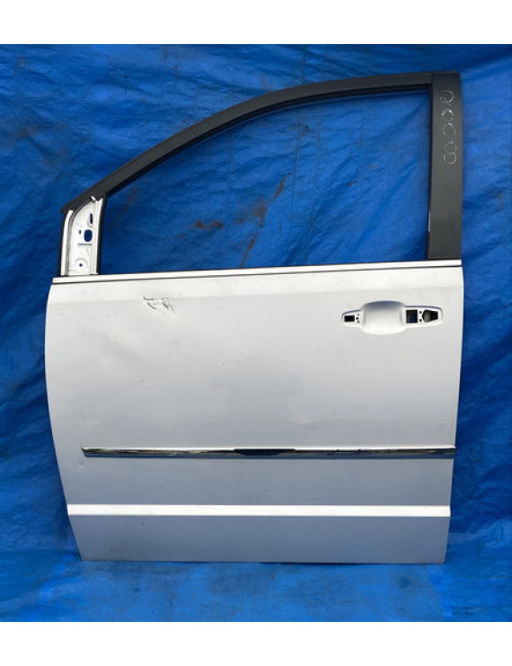 Porta Dianteira Esquerda Town & Country 2008 A 2016 Detalhe - Dianteira - Esquerda - Prateado
