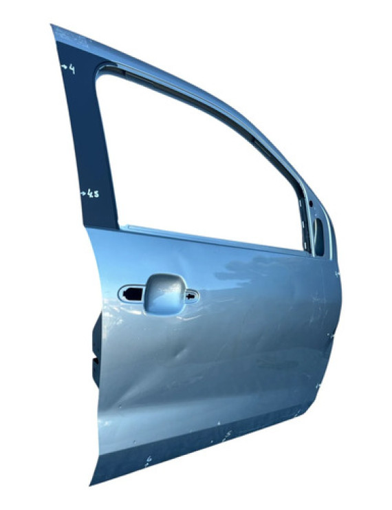 Porta Dianteira Direita Fiat Mobi 2017 A 2020 Detalhe Dianteira Direito Prateado