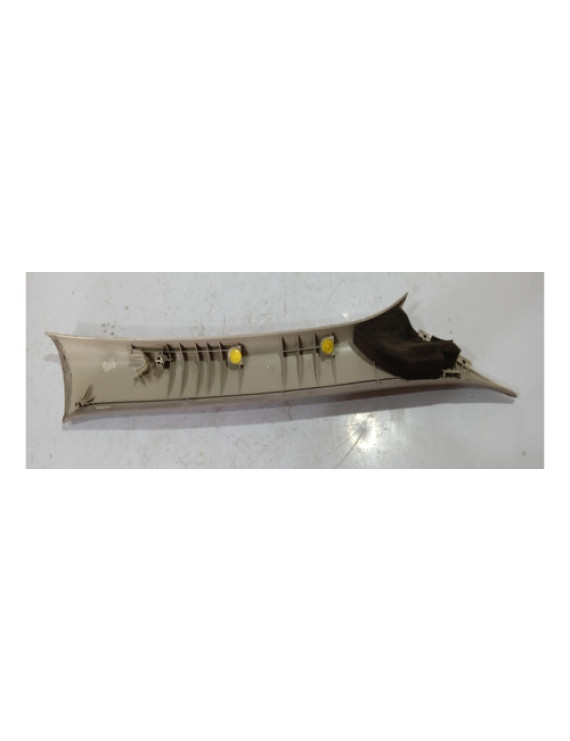 Moldura Esquerda Parabrisa Volvo C30 2008 2009 2010 2011