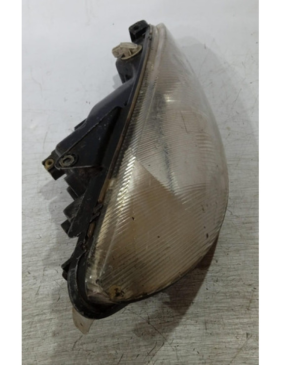 Farol Direito Peugeot 206 1998 1999 2000 2001 / Detalhe
