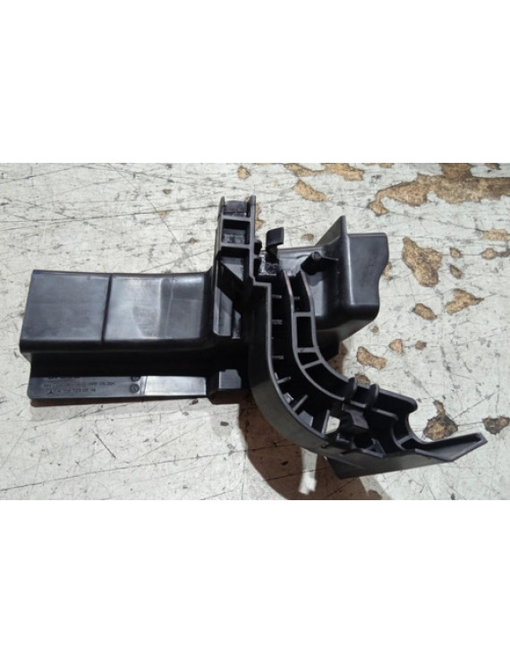 Canaleta Guia Vidro Dianteiro Direito Gla200 15 A1567230214