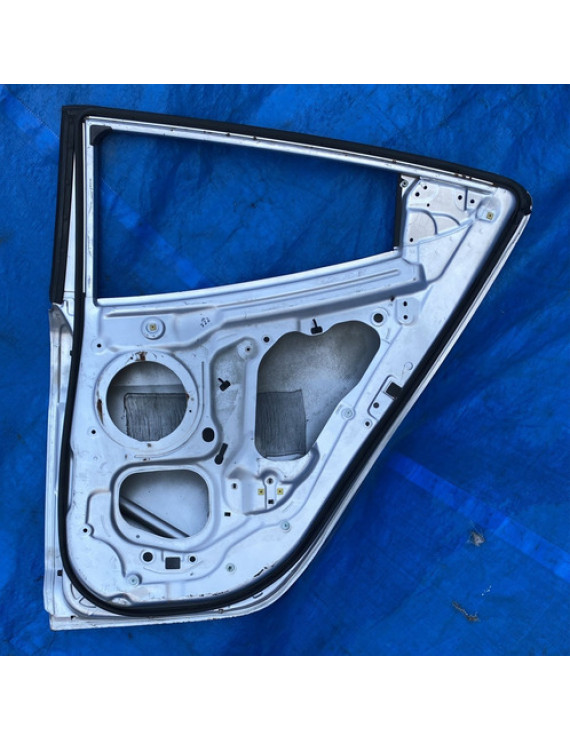 Porta Traseira Direita Veloster 2012 A 2015 Detalhe Traseira Direita Branco