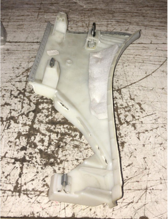 Acabamento Esquerdo Painel Interno Audi A5 2011 - 2016