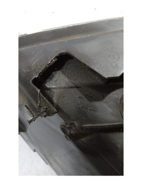 Farol Direito Passat 2006 2007 2008 2009 / Avaria