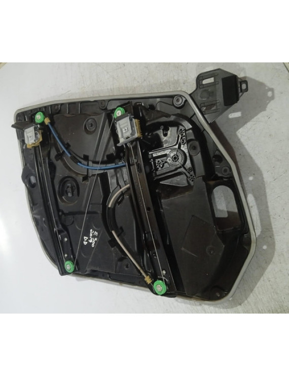 Máquina De Vidro Dianteiro Direito Mercedes E300 2020