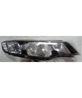 Farol Direito Kia Cerato 2008 - 2013 / Avaria