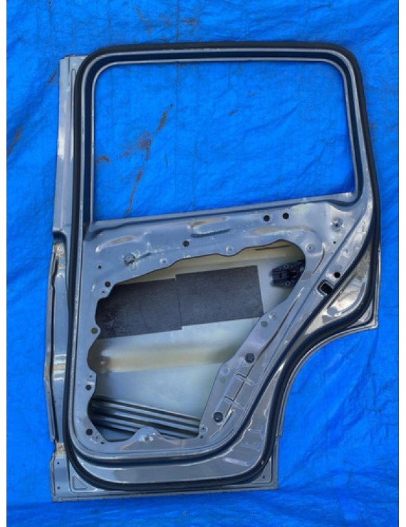 Porta Traseira Direita Vw Tiguan 2010 A 2014 Detalhe