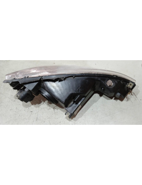 Farol Dianteiro Esquerdo Peugeot 206 1999 - 2010 / Avaria