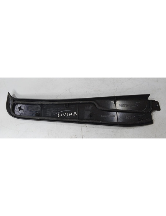 Moldura Interna Coluna Porta Traseira Dir Livina 2009 - 2014