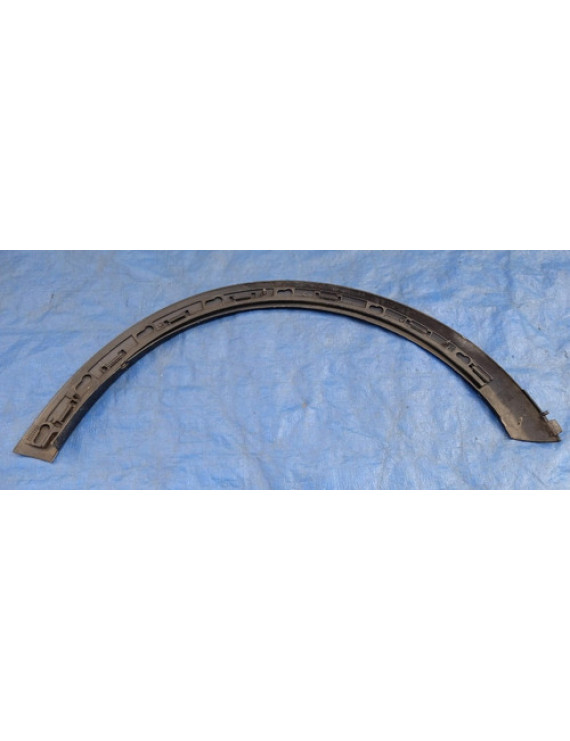 Moldura Paralama Dianteiro Esquerdo Volvo C30 2007 - 2011