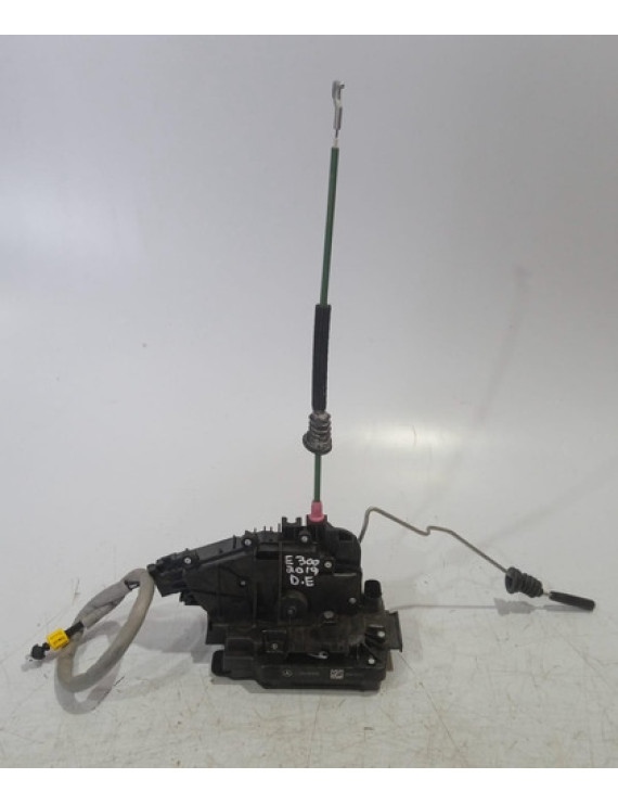 Fechadura Dianteira Esquerda Mercedes E300 Glc350 2020 