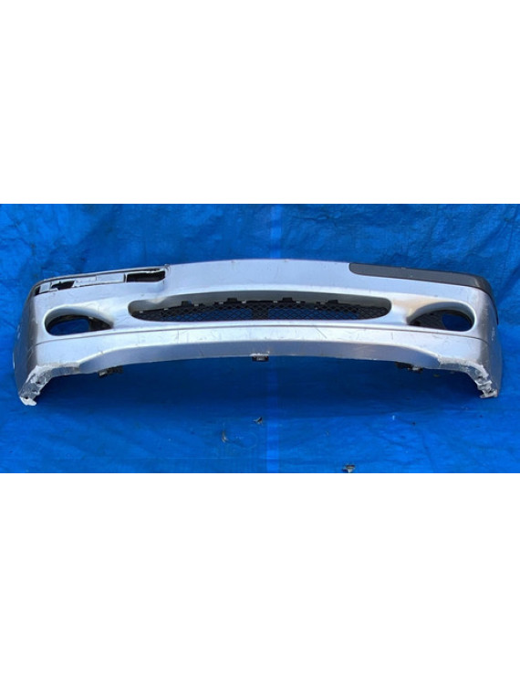 Parachoque Dianteiro Mercedes C200 2000 A 2006 Detalhe Prateado