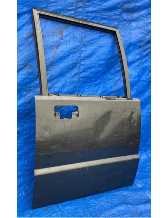 Porta Traseira Direita Mitsubishi L200 Gls 1998-2002 Detalhe