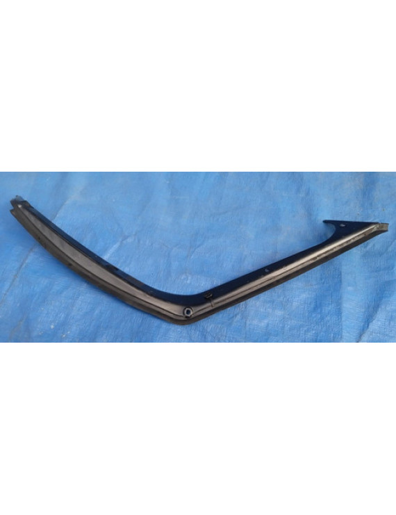 Acabamento Lado Esquerdo Porta Malas Mercedes C180 2012