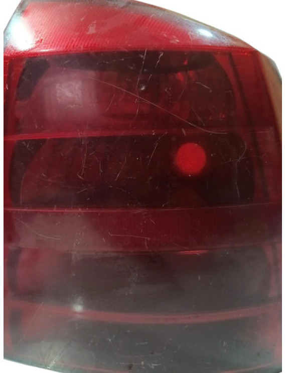 Lanterna Direita Astra Sedan 1999 - 2002 Direito/passageiro Vermelho